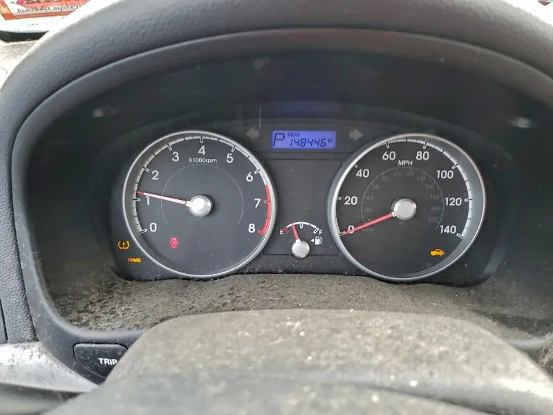 2011 HYUNDAI ACCENT GL  