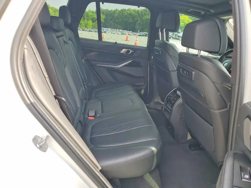2022 BMW X5 M50I  