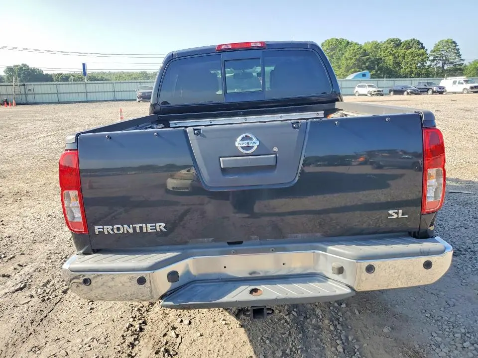 2019 NISSAN FRONTIER SL  
