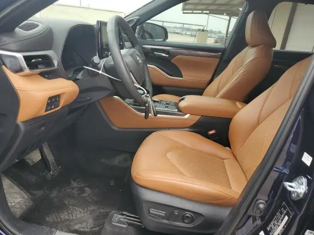 2023 TOYOTA HIGHLANDER HYBRID PLATINUM  