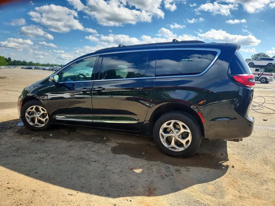 2022 CHRYSLER PACIFICA LIMITED  