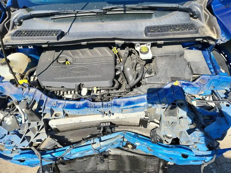 2017 FORD ESCAPE SE  