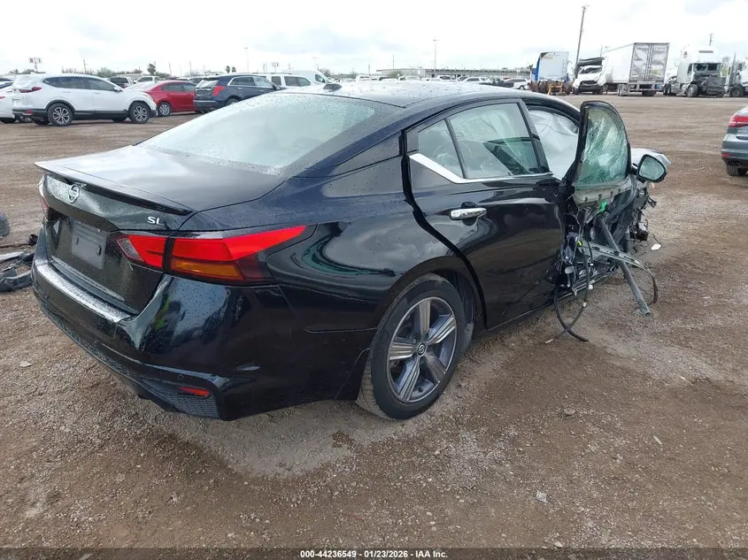 2022 NISSAN ALTIMA SL FWD