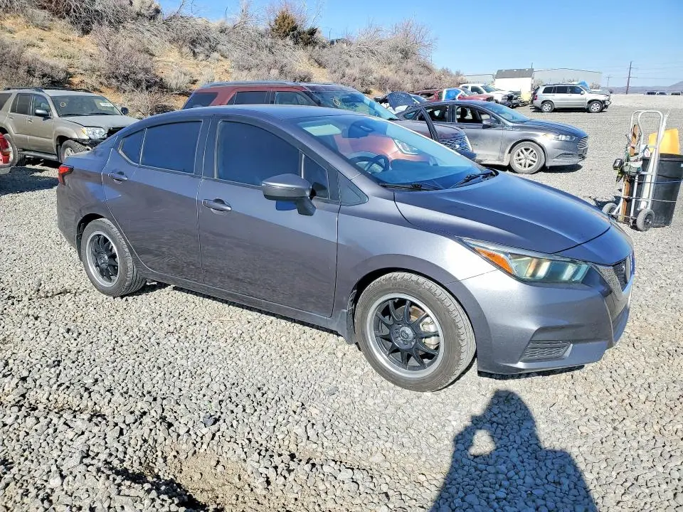 2020 NISSAN VERSA SV  