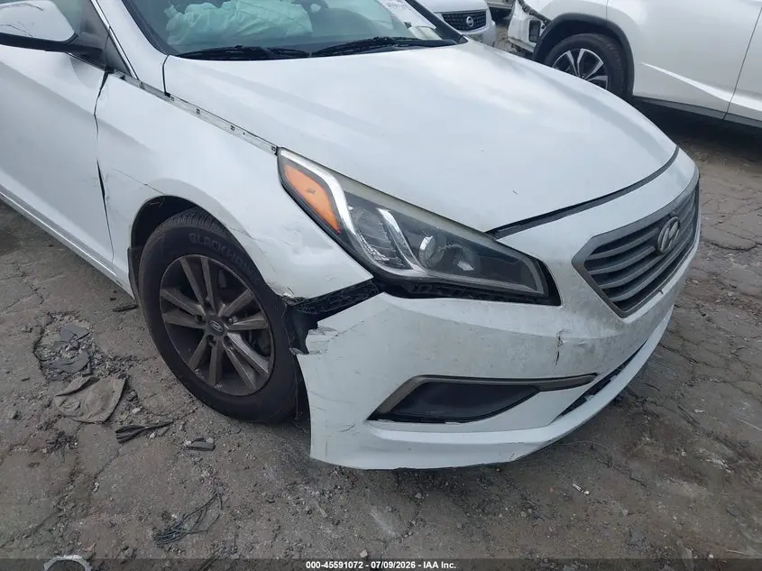2017 HYUNDAI SONATA SE