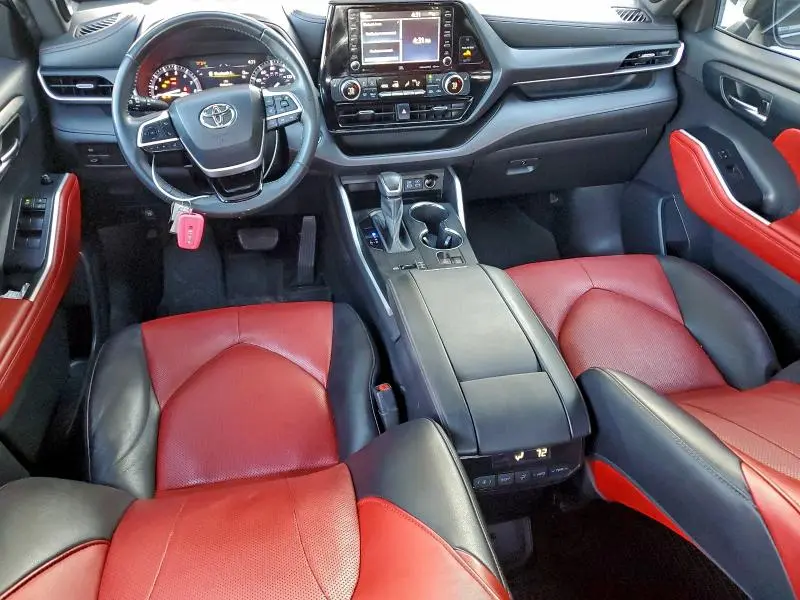 2022 TOYOTA HIGHLANDER XSE  