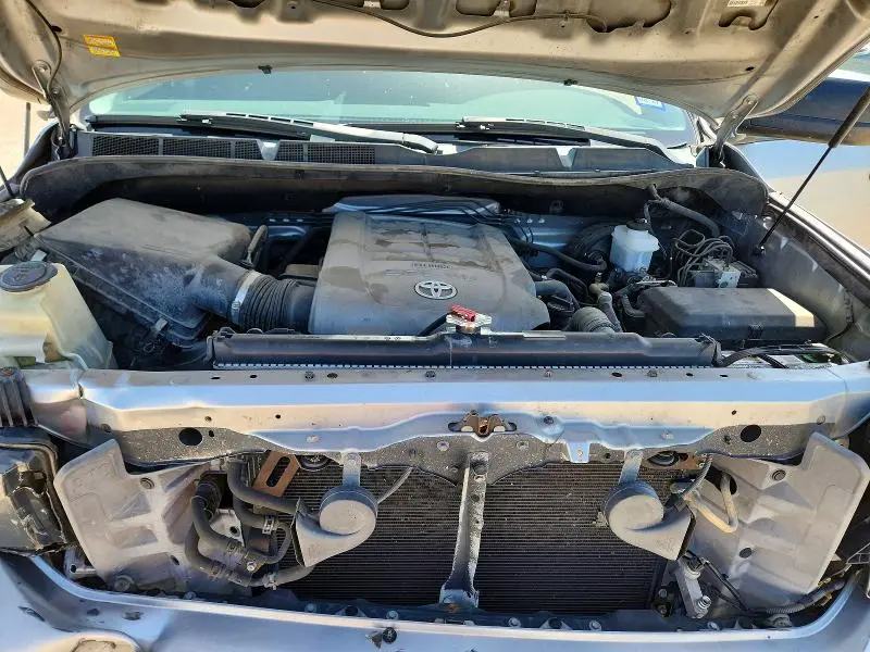 2010 TOYOTA TUNDRA CREWMAX LIMITED  