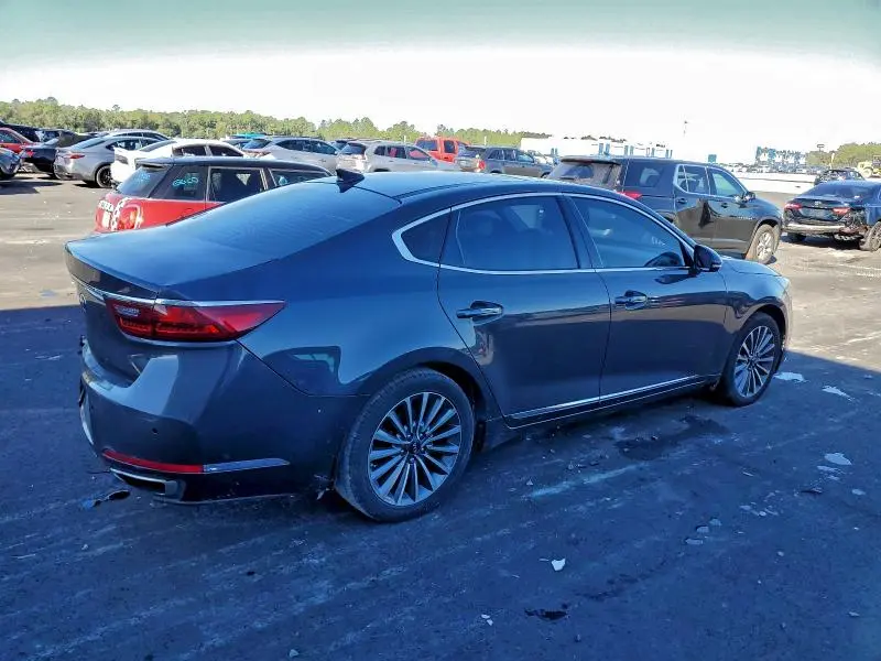 2017 KIA CADENZA PREMIUM  