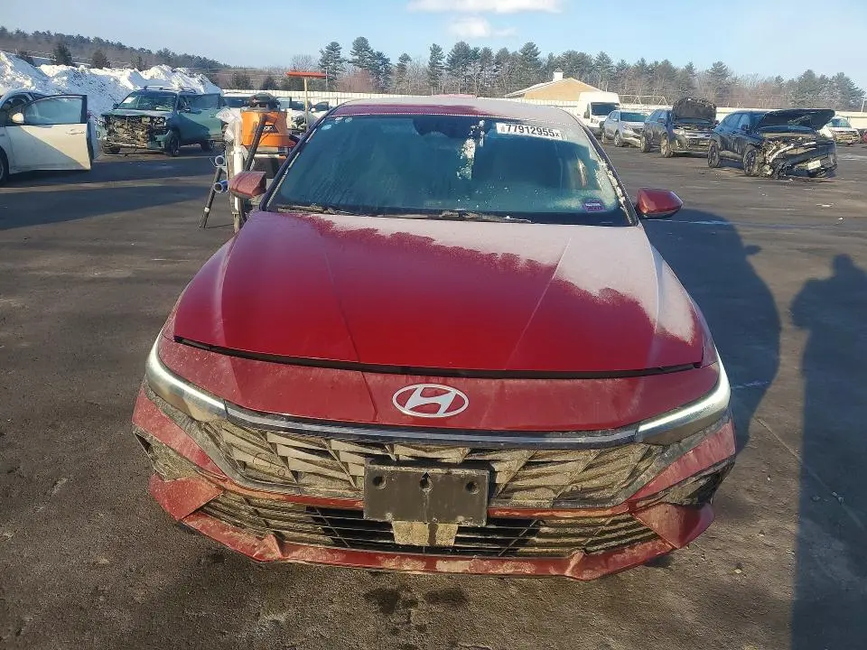 2025 HYUNDAI ELANTRA SEL  