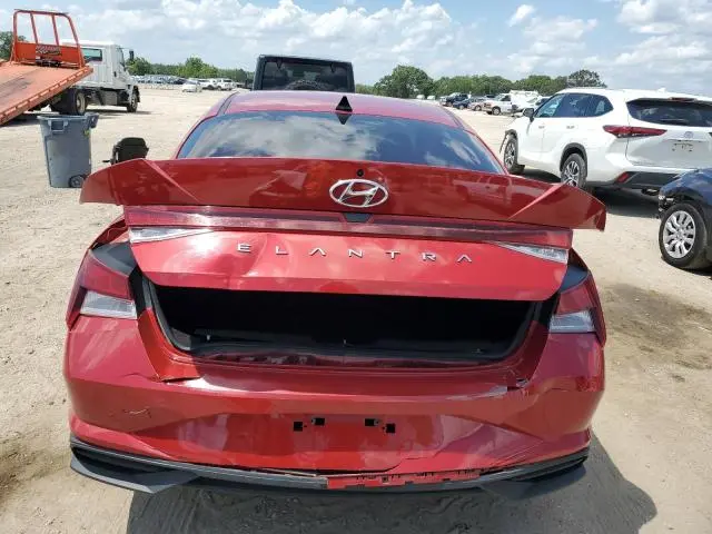 2022 HYUNDAI ELANTRA SE  