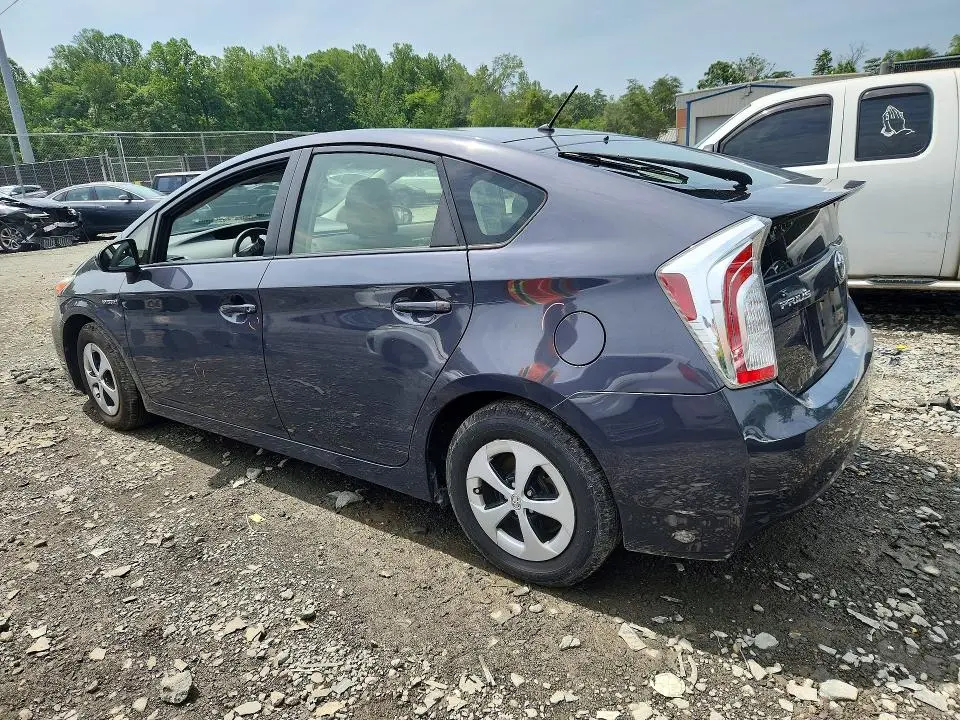 2013 TOYOTA PRIUS TWO  
