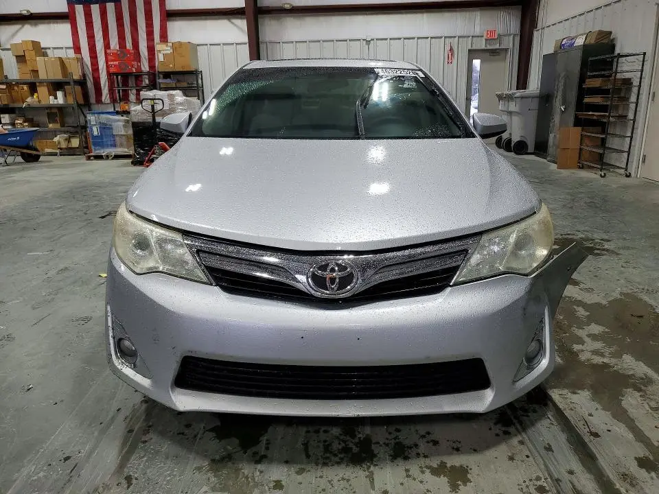 2012 TOYOTA CAMRY XLE  