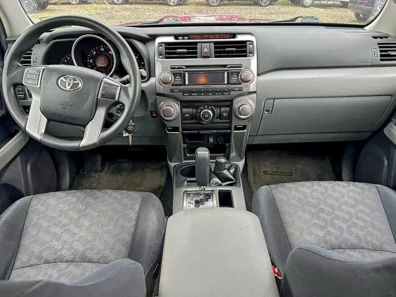 2010 TOYOTA 4RUNNER SR5  