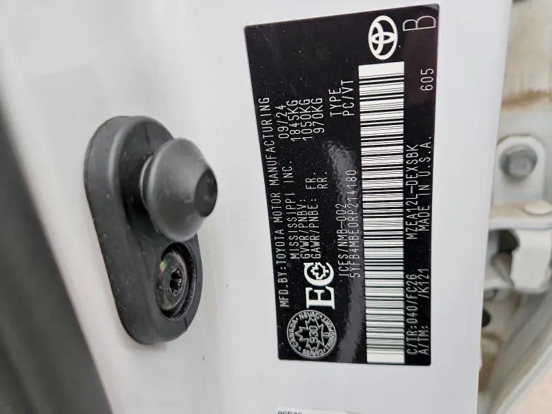 2024 TOYOTA COROLLA SE  