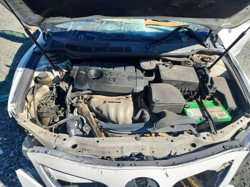 2011 TOYOTA CAMRY LE  