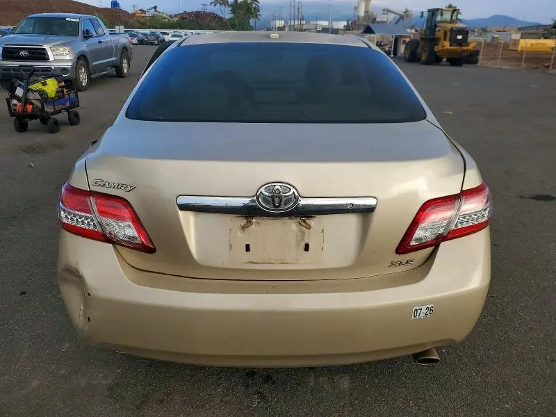 2010 TOYOTA CAMRY SE  