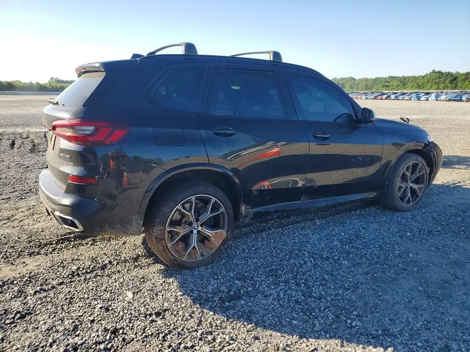 2020 BMW X5   