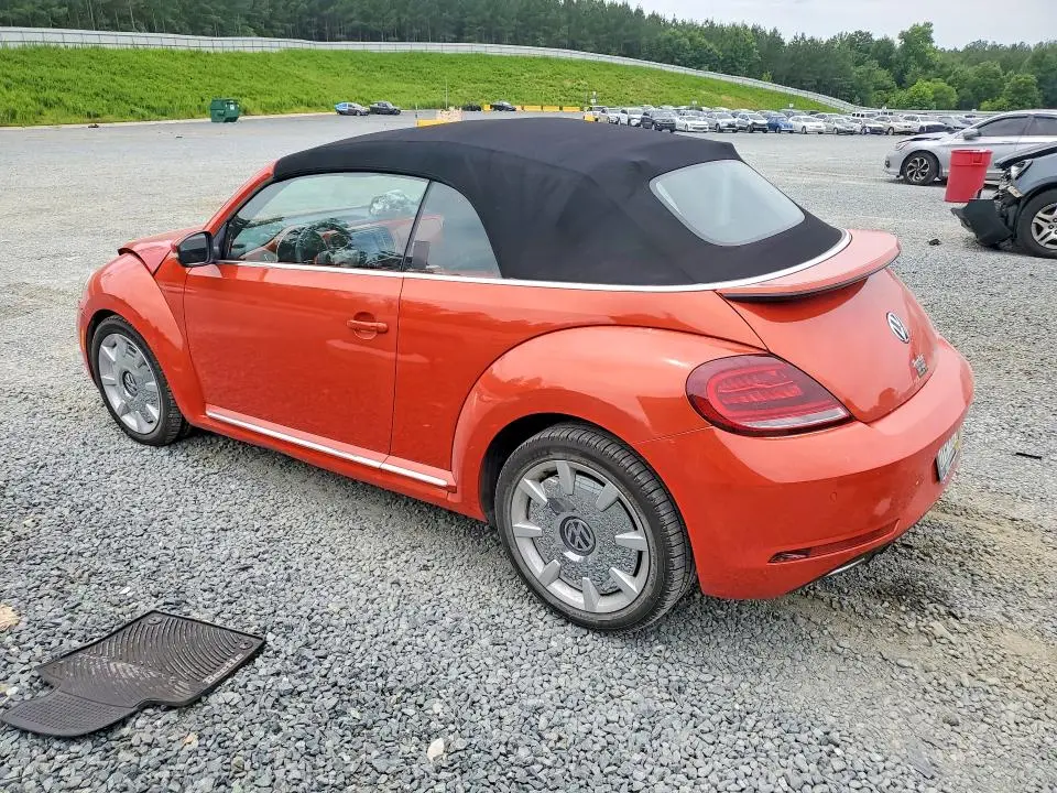 2017 VOLKSWAGEN BEETLE S/SE  