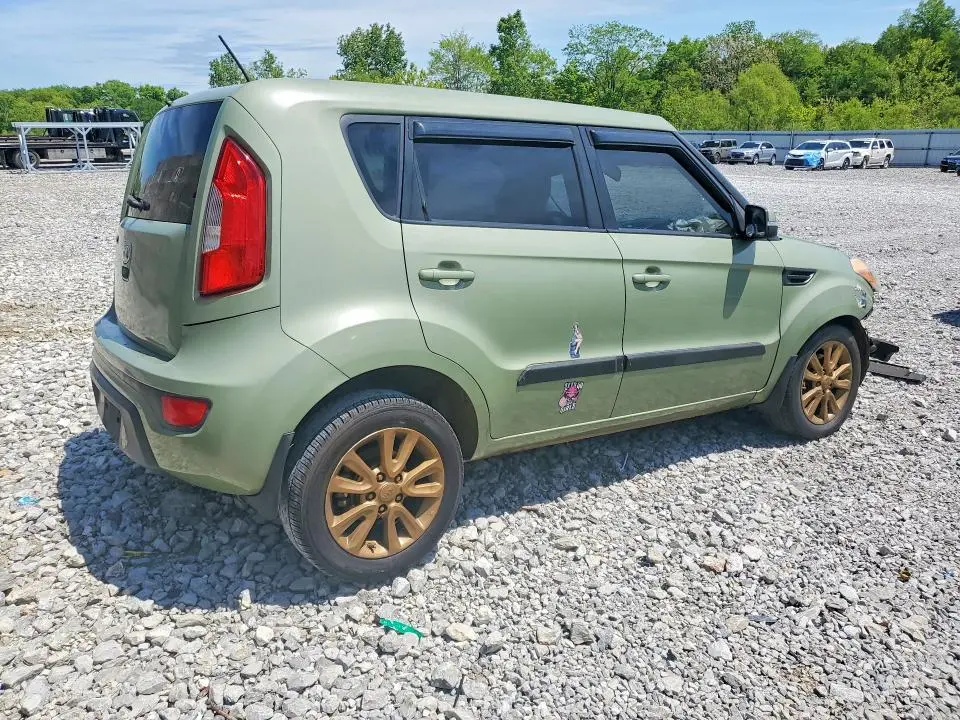 2013 KIA SOUL +  