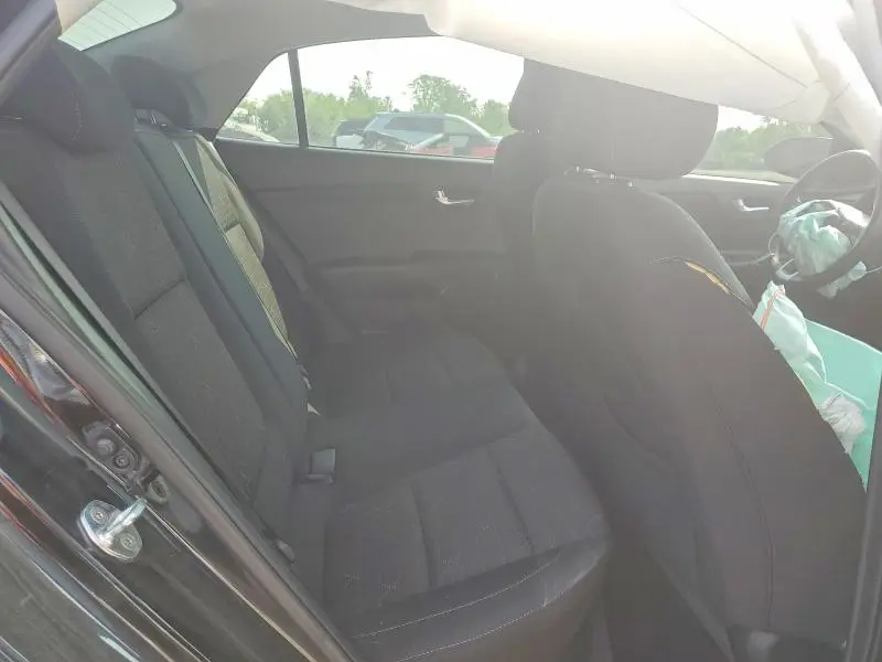 2023 KIA RIO S  