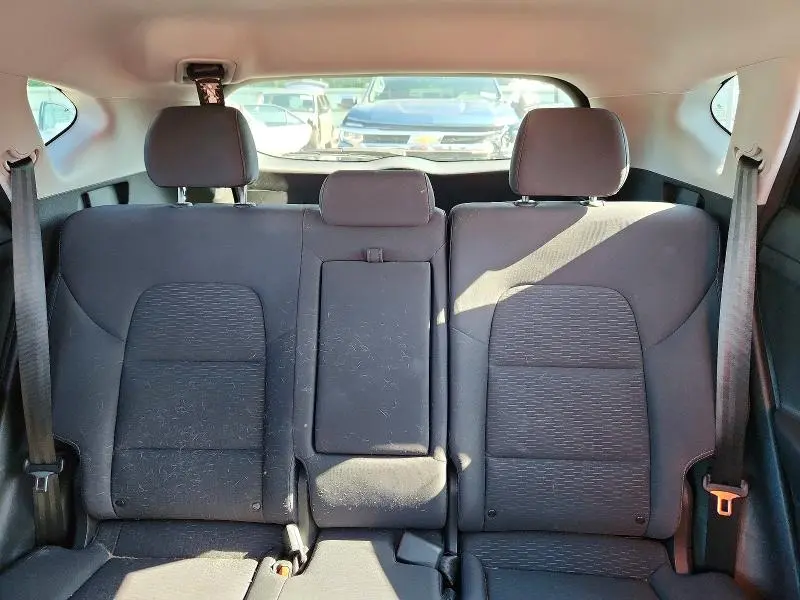 2021 HYUNDAI TUCSON SE  
