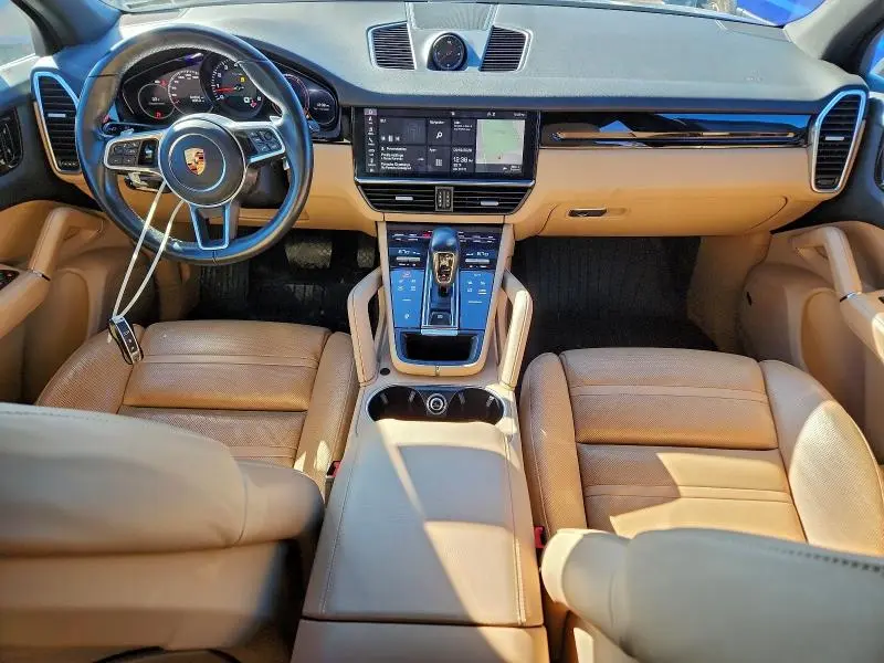 2019 PORSCHE CAYENNE   