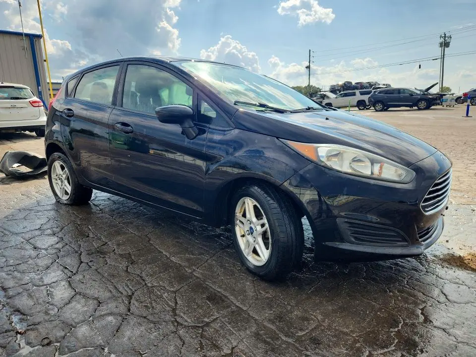 2017 FORD FIESTA SE  