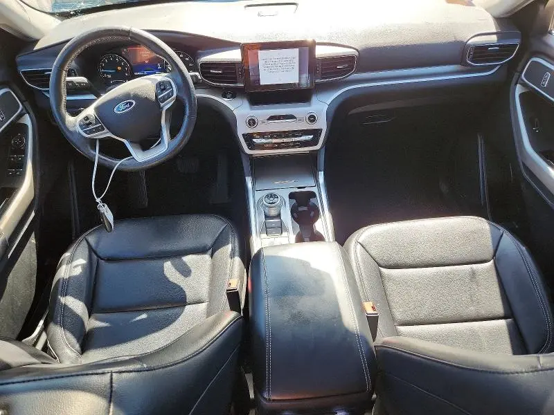2021 FORD EXPLORER XLT  