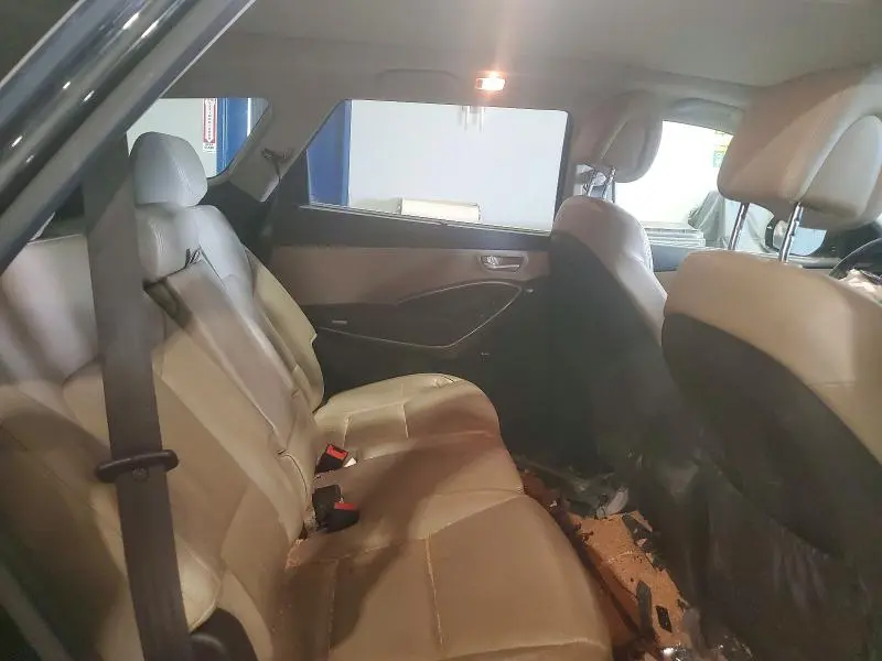 2016 HYUNDAI SANTA FE SE  