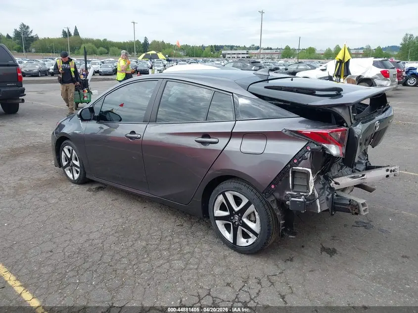 2018 TOYOTA PRIUS FOUR TOURING