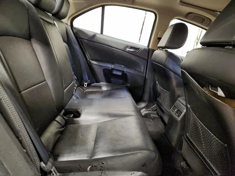 2011 SUZUKI KIZASHI SLS  
