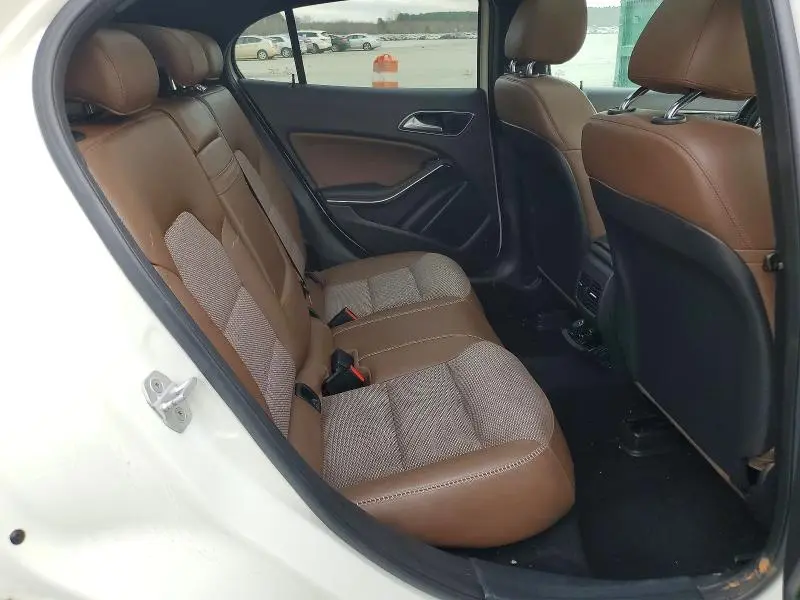 2015 MERCEDES-BENZ GLA 250 4MATIC  