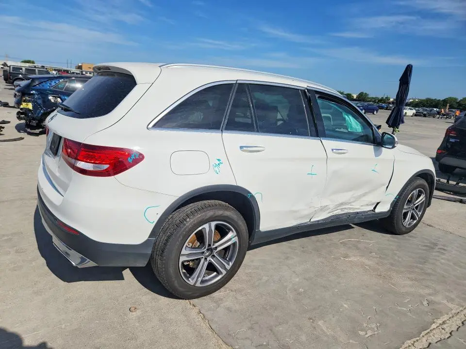 2018 MERCEDES-BENZ GLC 300  