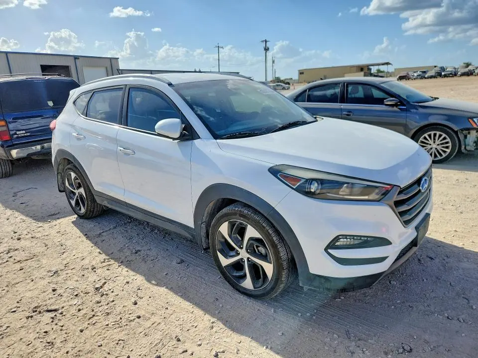 2016 HYUNDAI TUCSON SPORT  