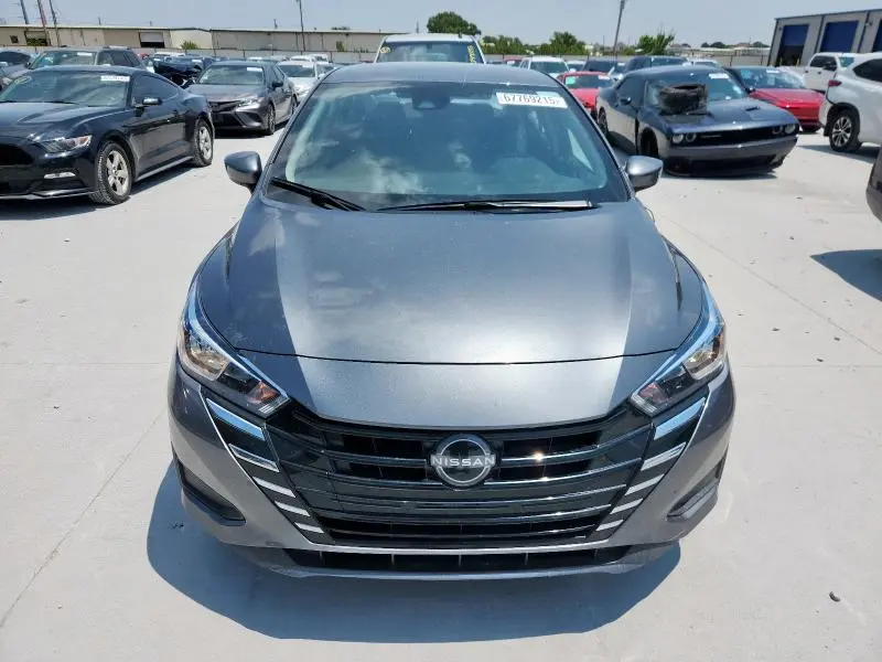 2023 NISSAN VERSA SV  