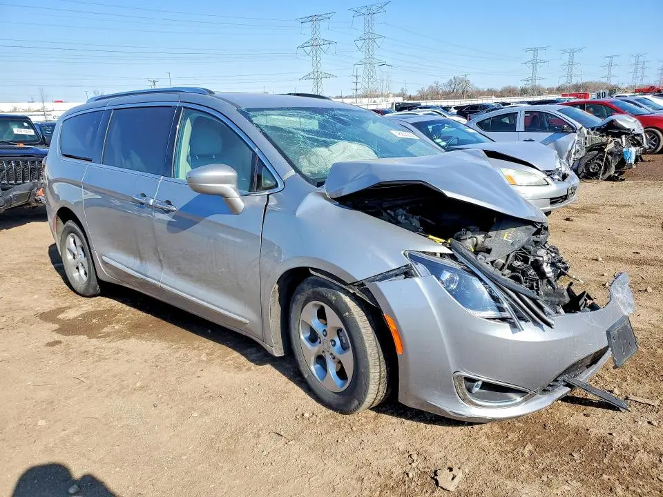 2018 CHRYSLER PACIFICA HYBRID TOURING L  