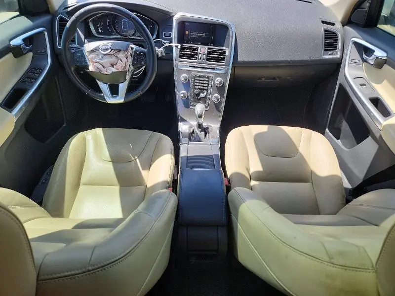 2016 VOLVO XC60 T5 PREMIER  