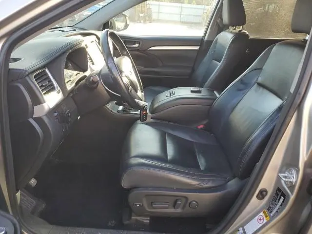 2016 TOYOTA HIGHLANDER XLE  