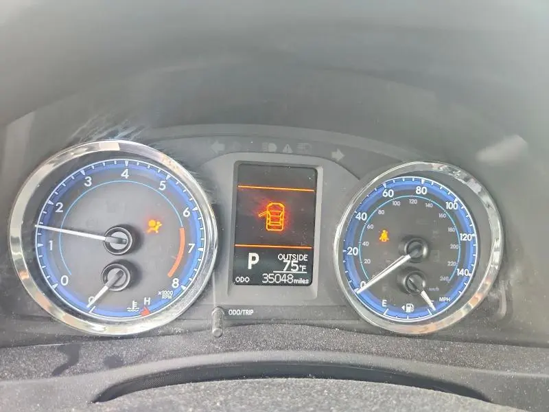 2018 TOYOTA COROLLA LE  