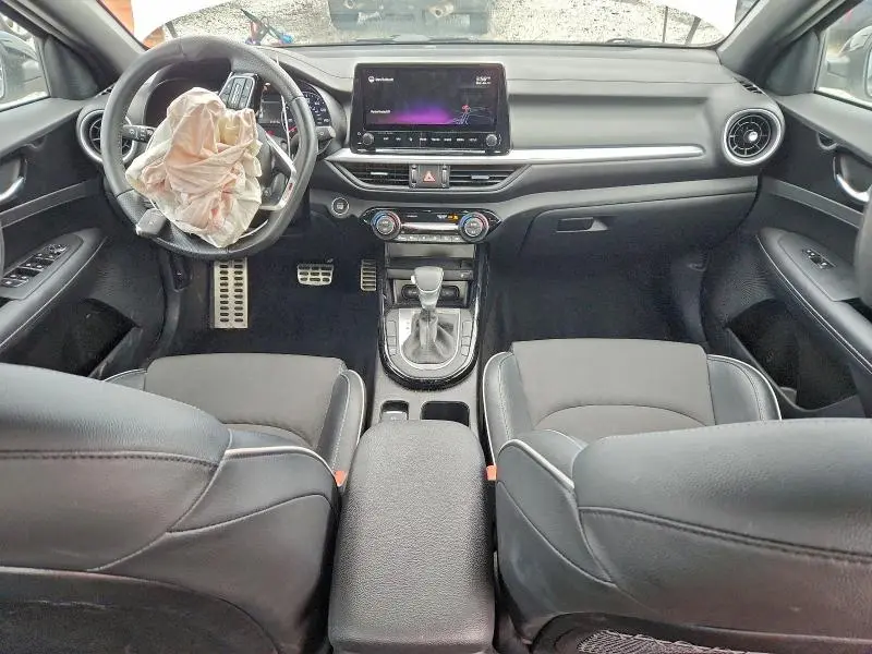 2022 KIA FORTE GT LINE  