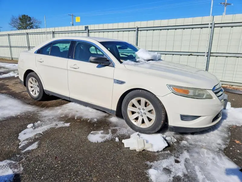 2011 FORD TAURUS SE  