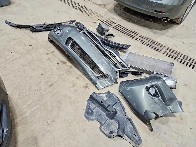 2014 TOYOTA VENZA LE  