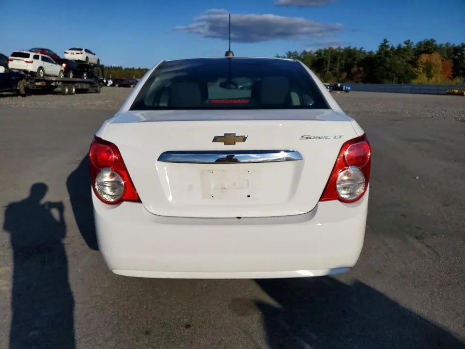 2015 CHEVROLET SONIC LT  
