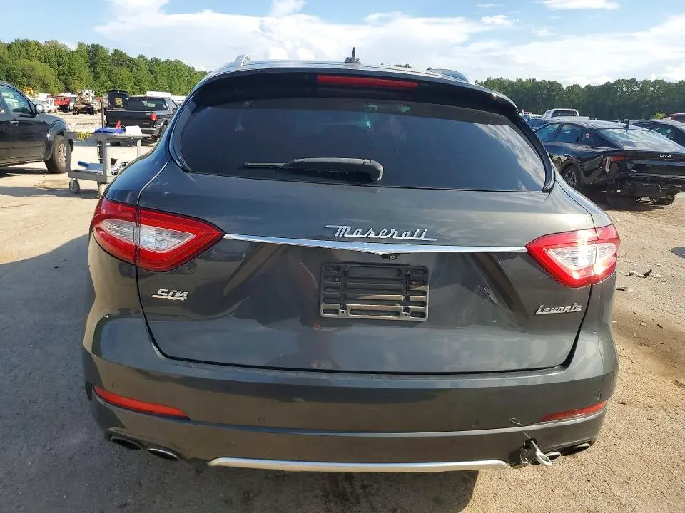 2017 MASERATI LEVANTE S LUXURY  