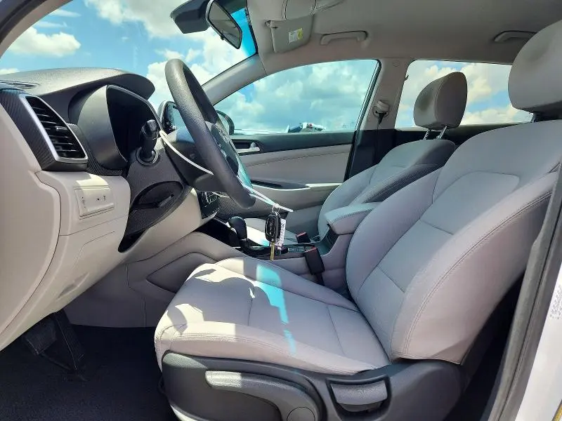 2021 HYUNDAI TUCSON SE  