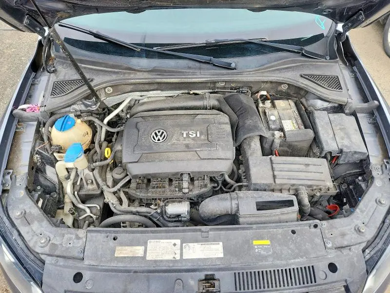 2015 VOLKSWAGEN PASSAT S  