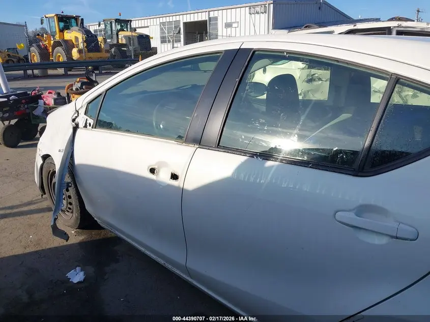 2016 TOYOTA PRIUS C ONE