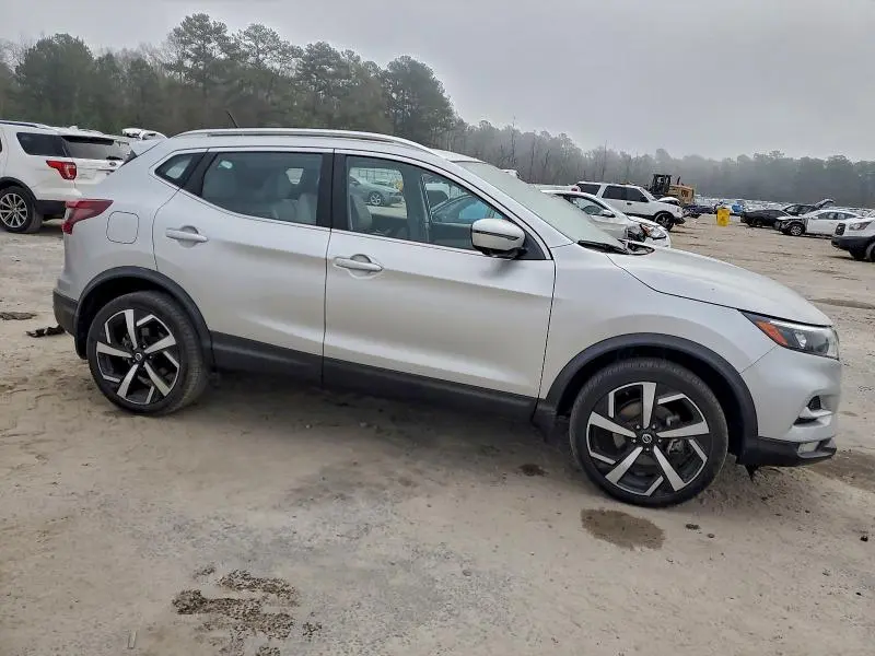 2022 NISSAN ROGUE SPORT SL  