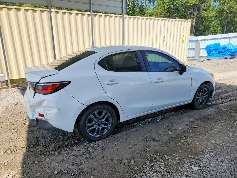 2019 TOYOTA YARIS LE  