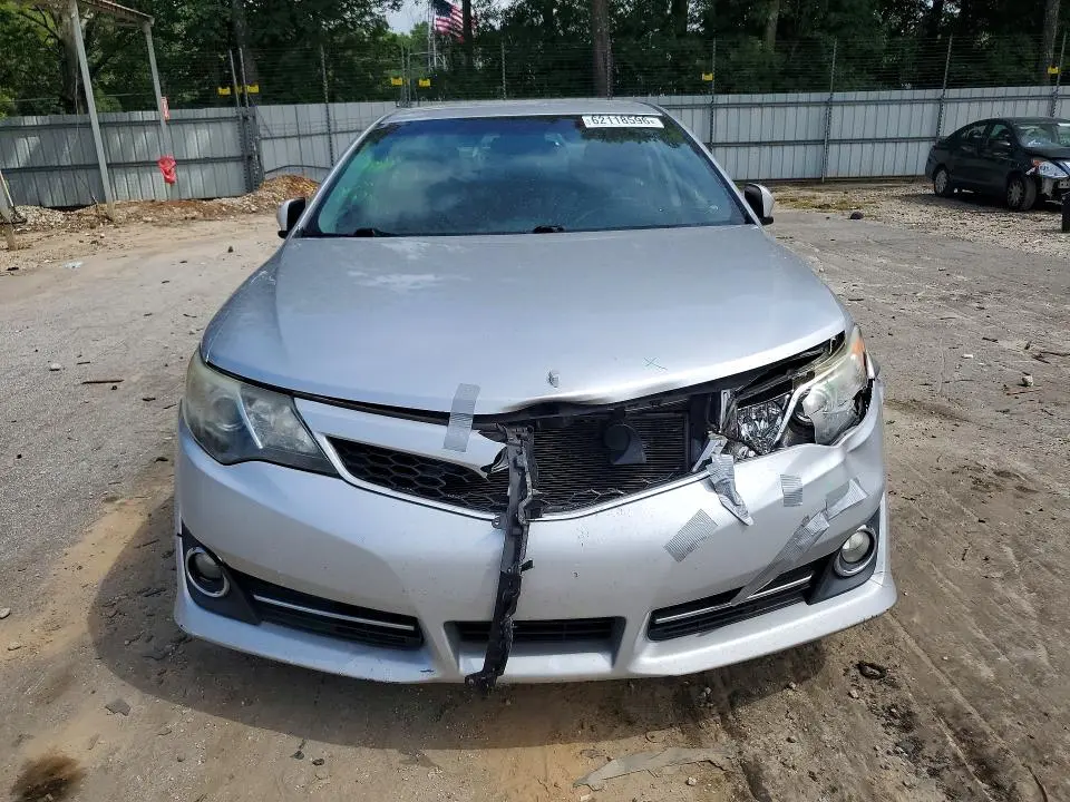2013 TOYOTA CAMRY SE  